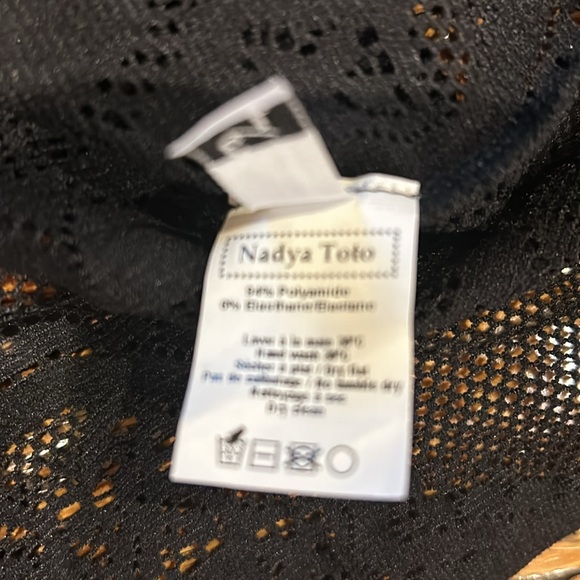 NWT Woman’s Nadya Toto Black Lace Long Sleeve - Size Large - Picture 4 of 6